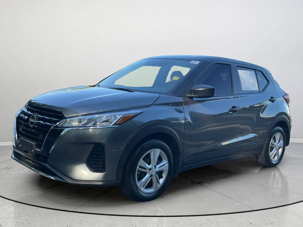 2025 Nissan Kicks Play S thumbnail 5