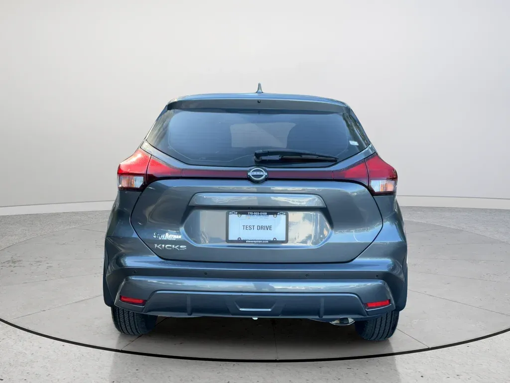 2025 Nissan Kicks Play S thumbnail 8