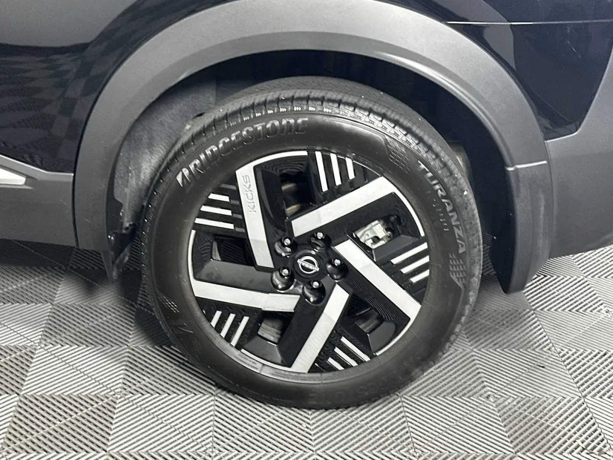 2025 Nissan Kicks SV thumbnail 22