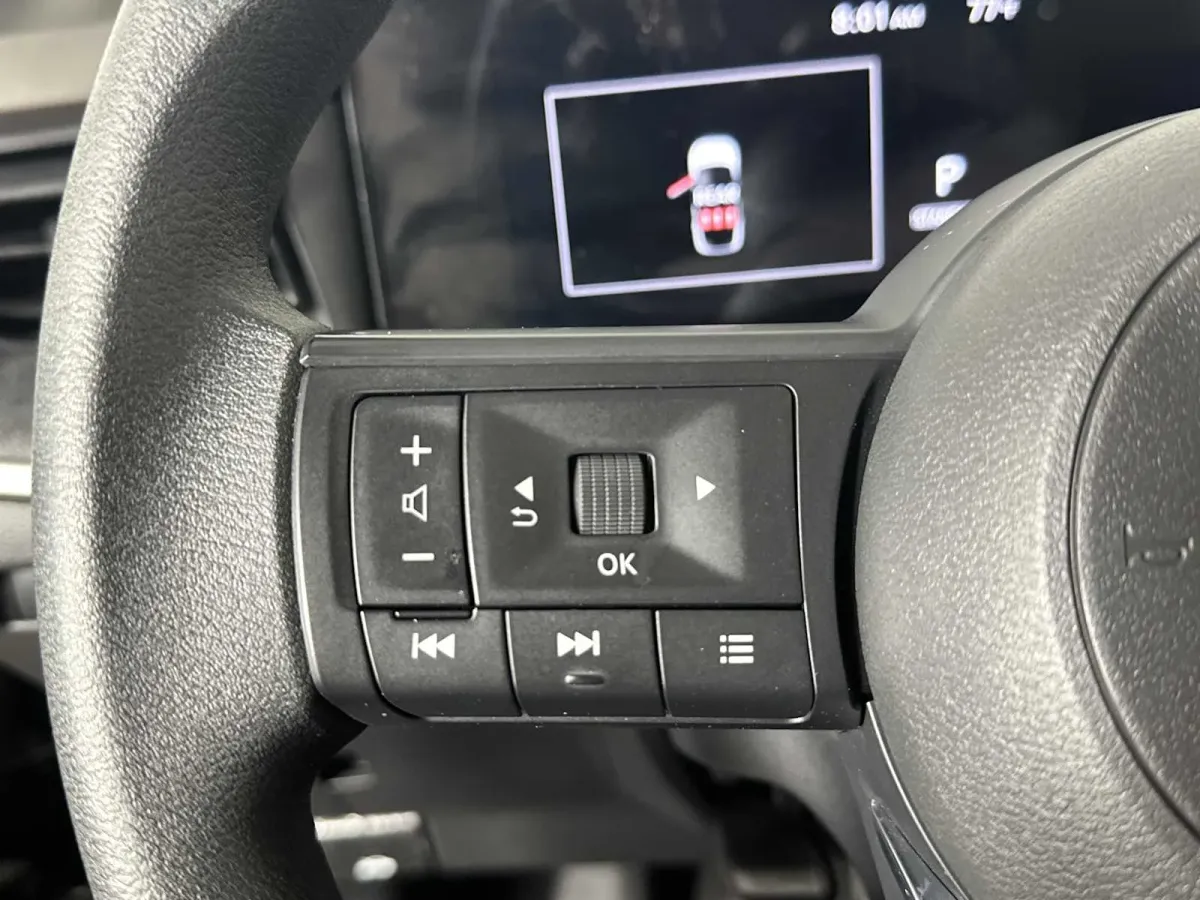 2025 Nissan Kicks SV thumbnail 26