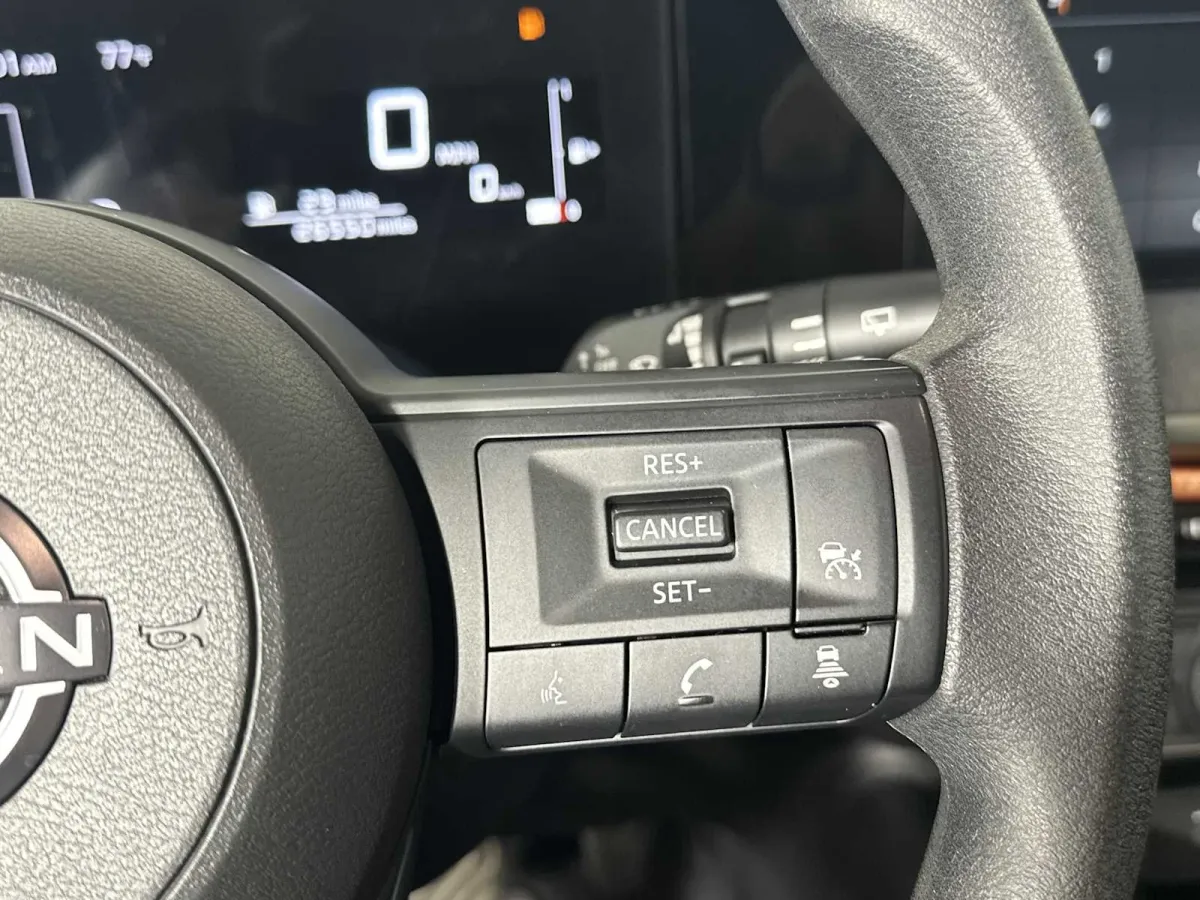 2025 Nissan Kicks SV thumbnail 27