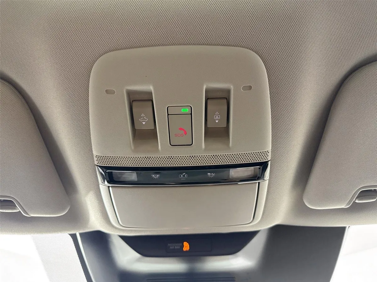 2025 Nissan Murano SL thumbnail 23
