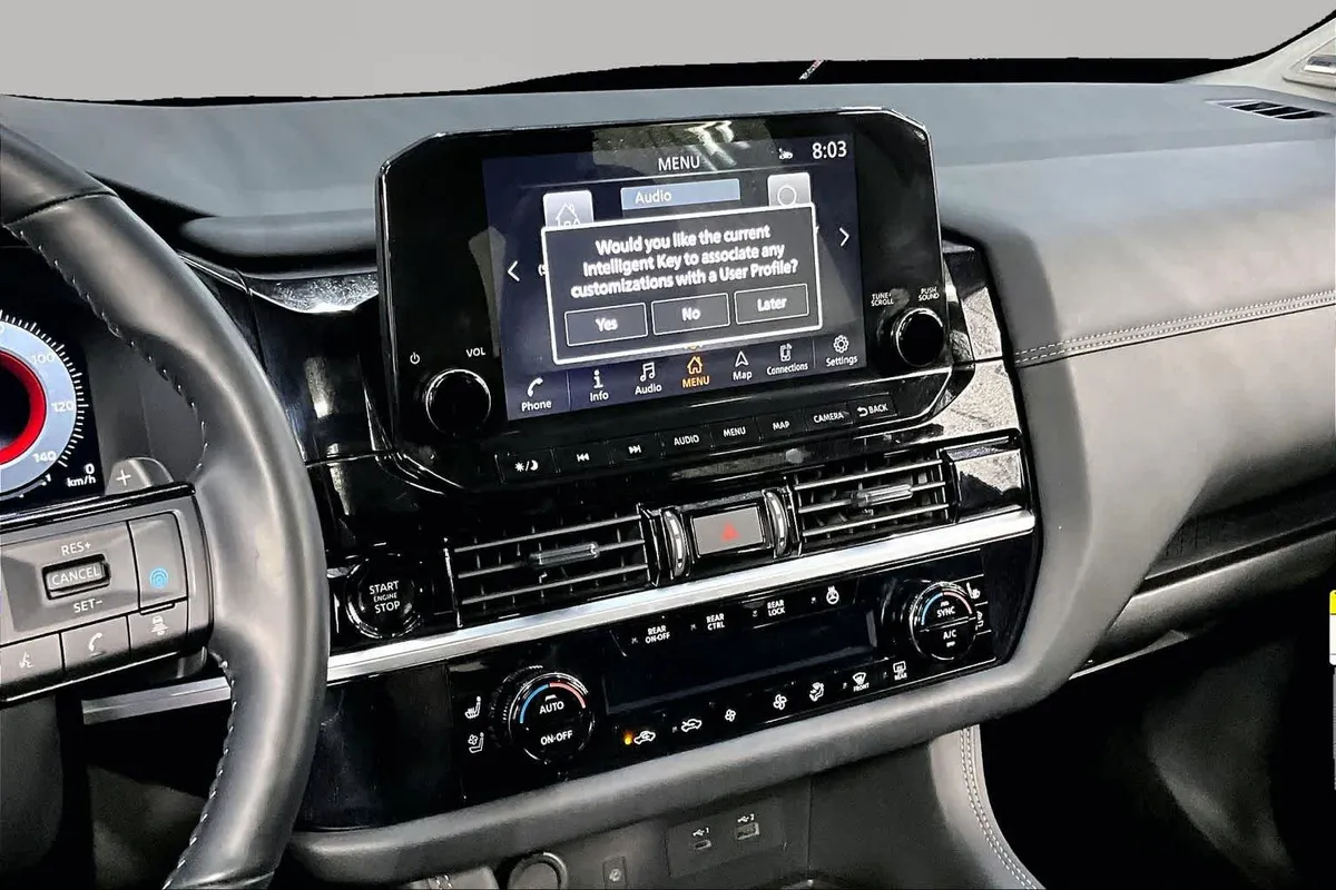 2025 Nissan Pathfinder Platinum thumbnail 7
