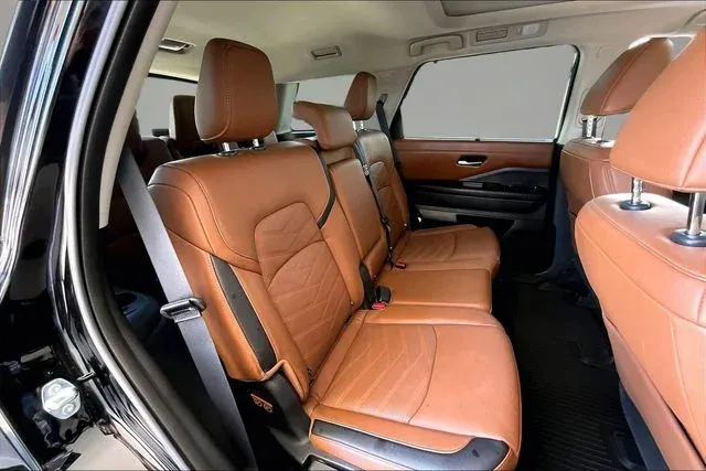 2025 Nissan Pathfinder Platinum thumbnail 20