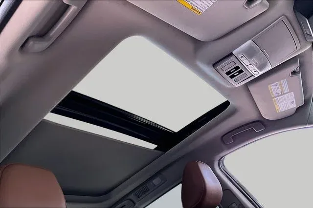 2025 Nissan Pathfinder Platinum thumbnail 25