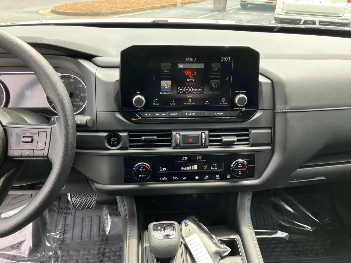 2025 Nissan Pathfinder S 2WD thumbnail 25