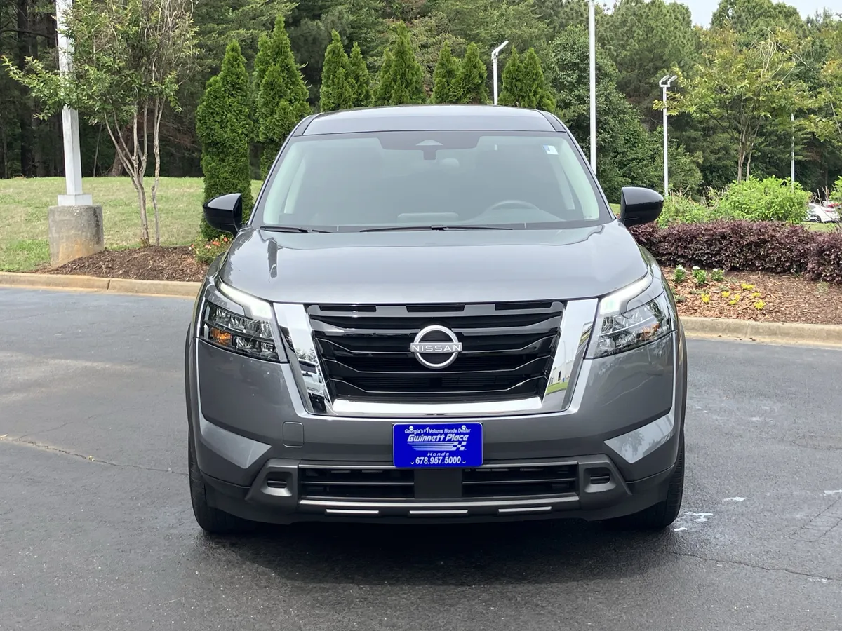 2025 Nissan Pathfinder S 2WD thumbnail 3