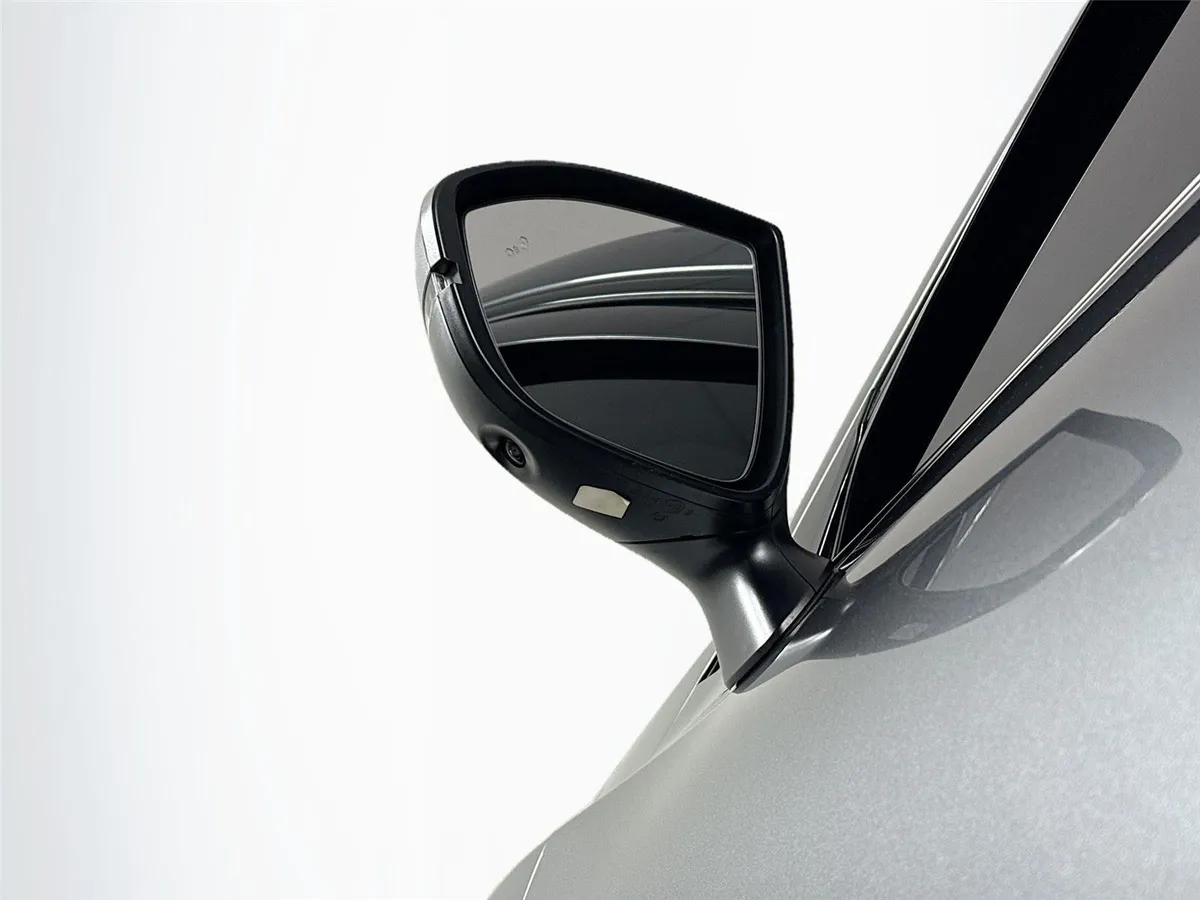 2025 Nissan Pathfinder SL thumbnail 5