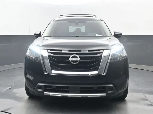 2025 Nissan Pathfinder SL thumbnail 22