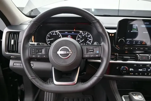 2025 Nissan Pathfinder SL thumbnail 7