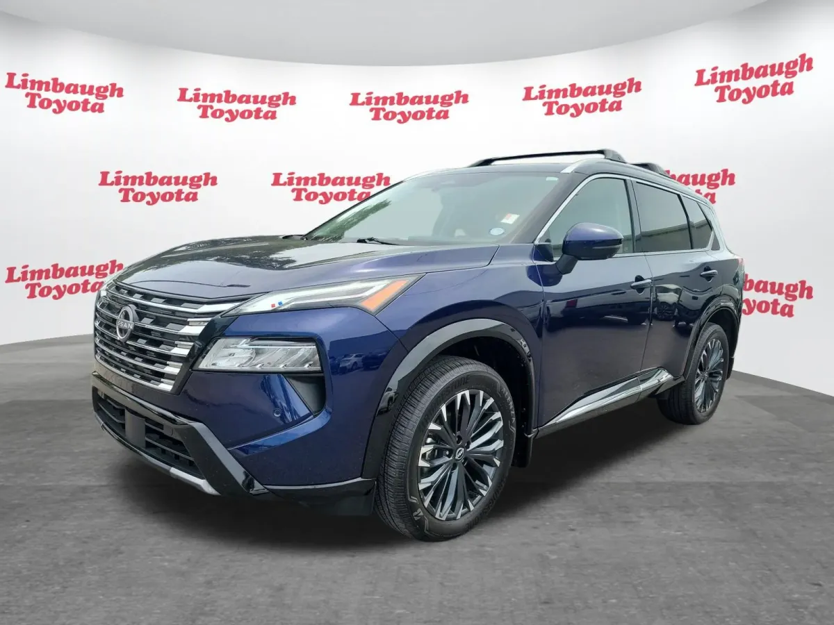 2025 Nissan Rogue Platinum thumbnail 22