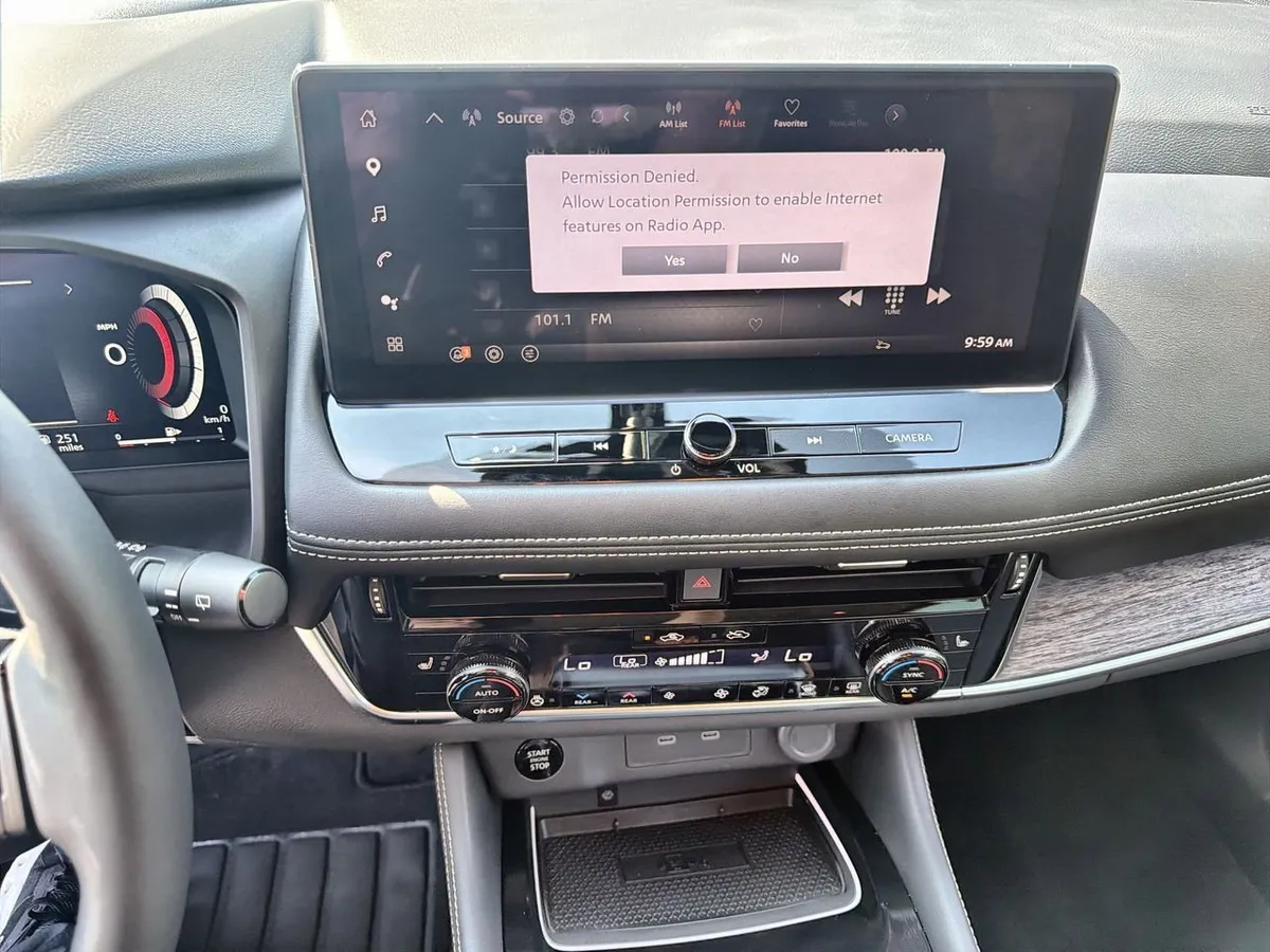 2025 Nissan Rogue Platinum FWD thumbnail 13