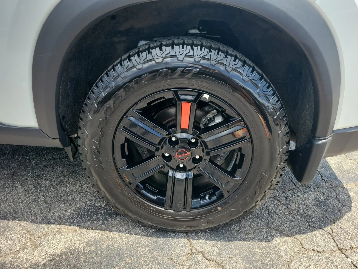 2025 Nissan Rogue Rock Creek thumbnail 26