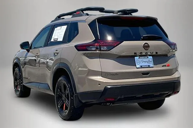 2025 Nissan Rogue Rock Creek thumbnail 4