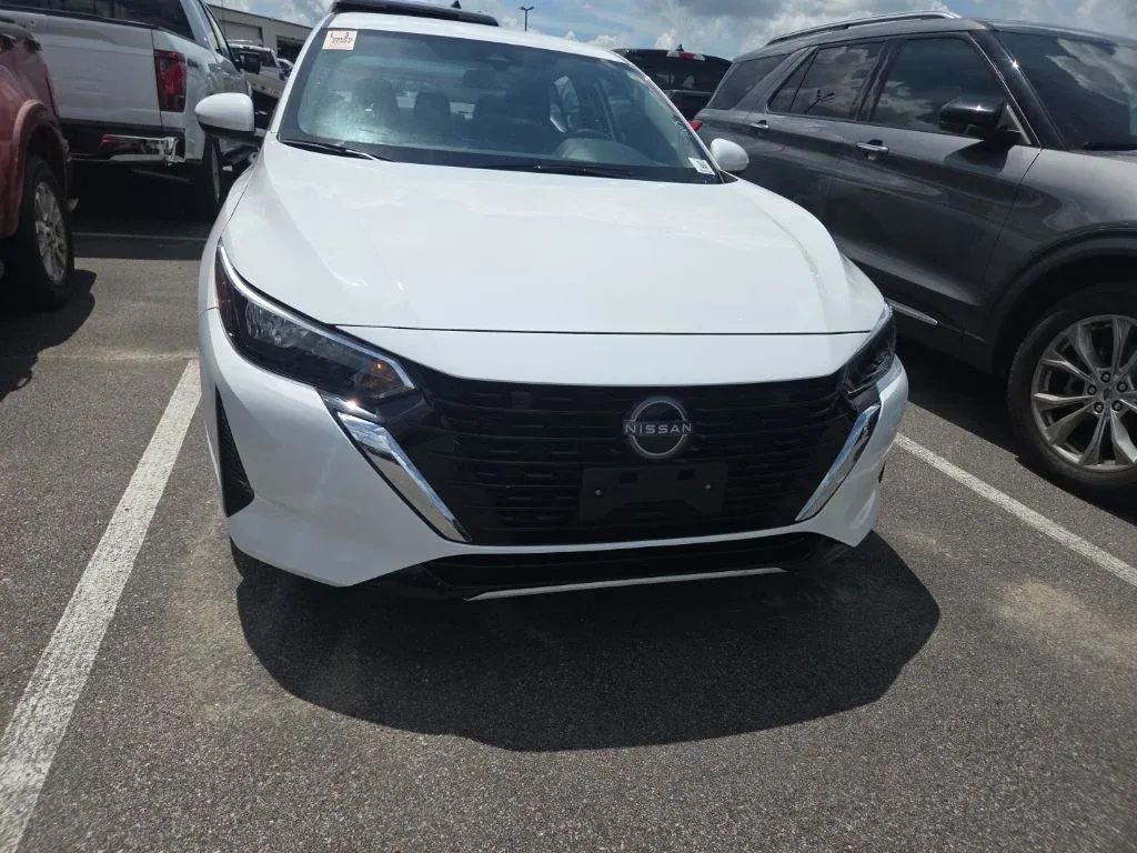 2025 Nissan Sentra S thumbnail 2