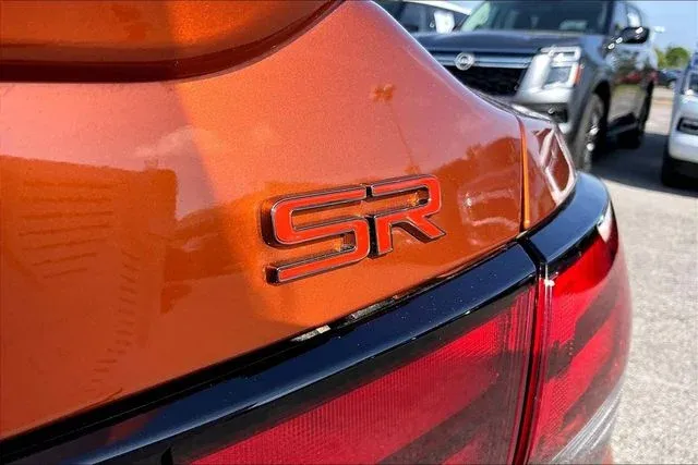 2025 Nissan Sentra SR thumbnail 21
