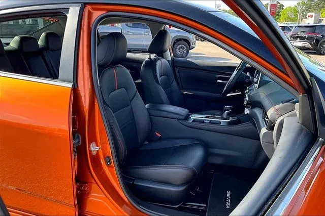 2025 Nissan Sentra SR thumbnail 27