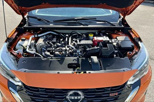 2025 Nissan Sentra SR thumbnail 28
