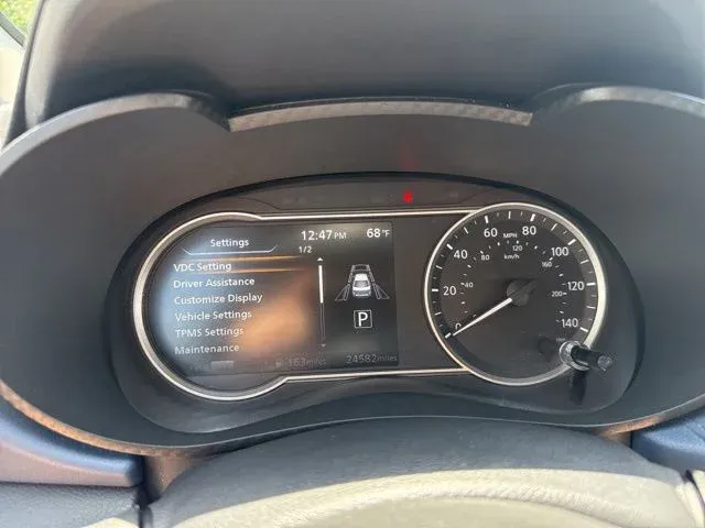 2025 Nissan Versa 1.6 SV thumbnail 26