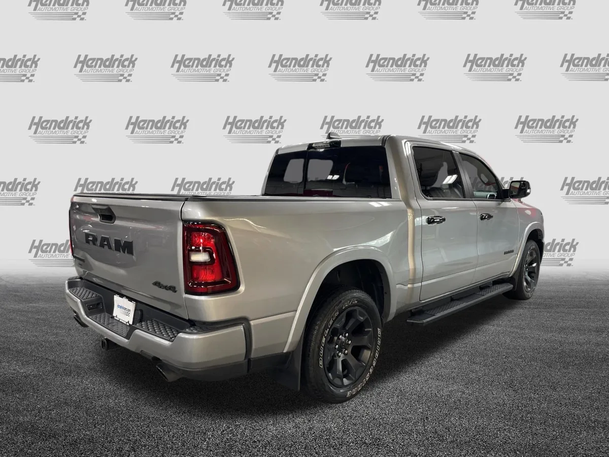 2025 Ram 1500 Big Horn thumbnail 10