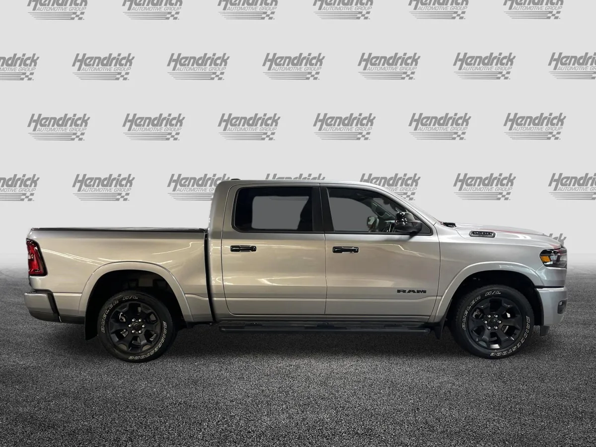 2025 Ram 1500 Big Horn thumbnail 11