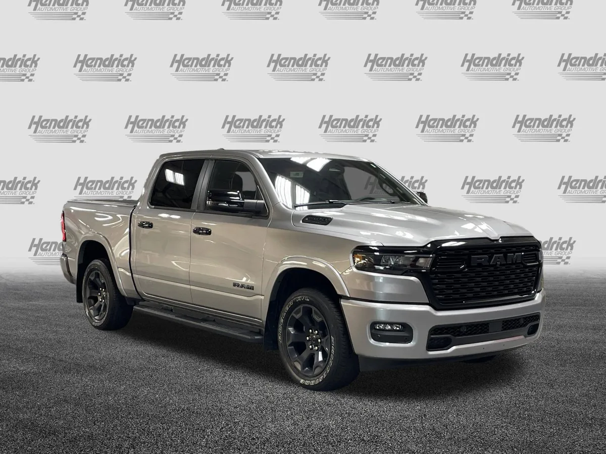2025 Ram 1500 Big Horn thumbnail 2