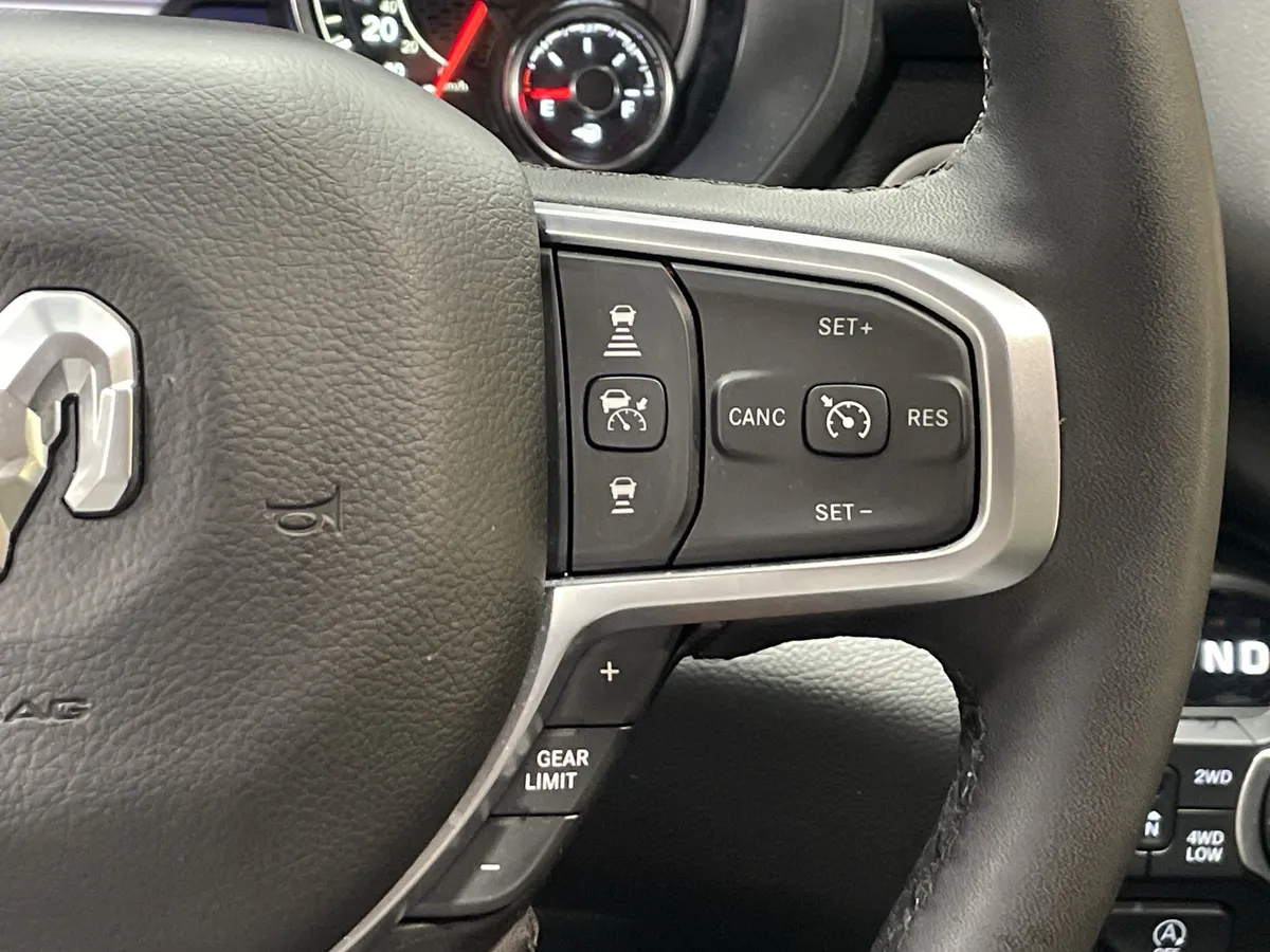 2025 Ram 1500 Big Horn thumbnail 20