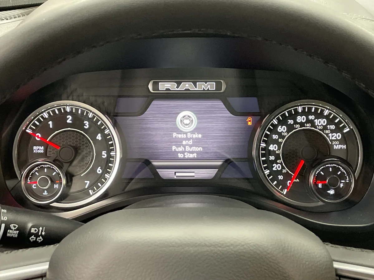 2025 Ram 1500 Big Horn thumbnail 21