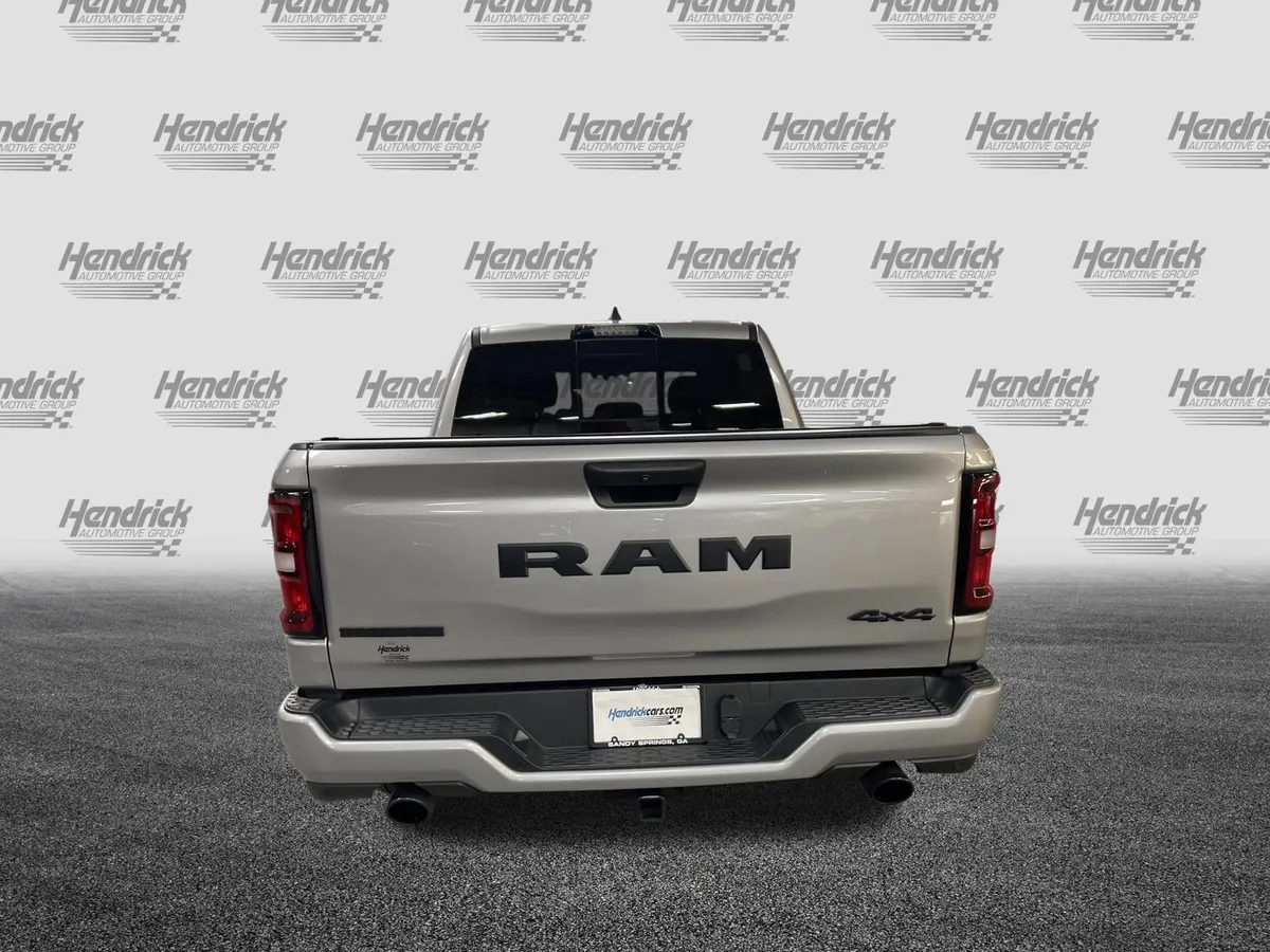 2025 Ram 1500 Big Horn thumbnail 9