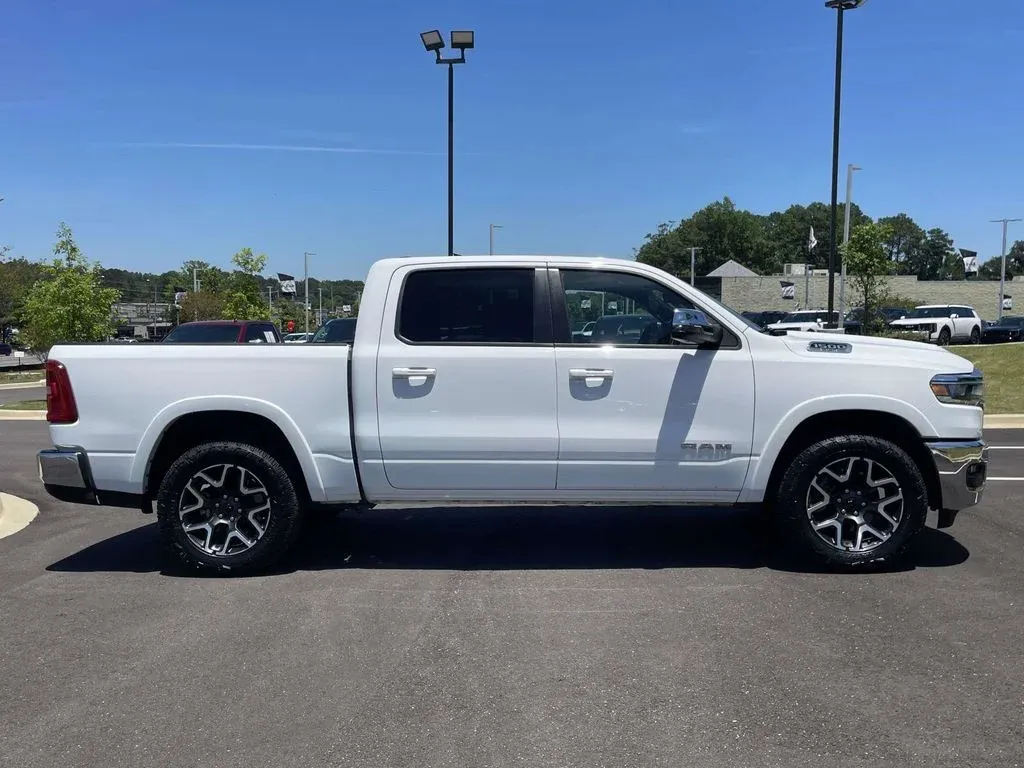 2025 Ram 1500 Laramie thumbnail 2