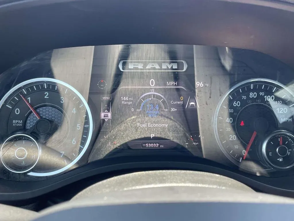 2025 Ram 1500 Laramie thumbnail 27