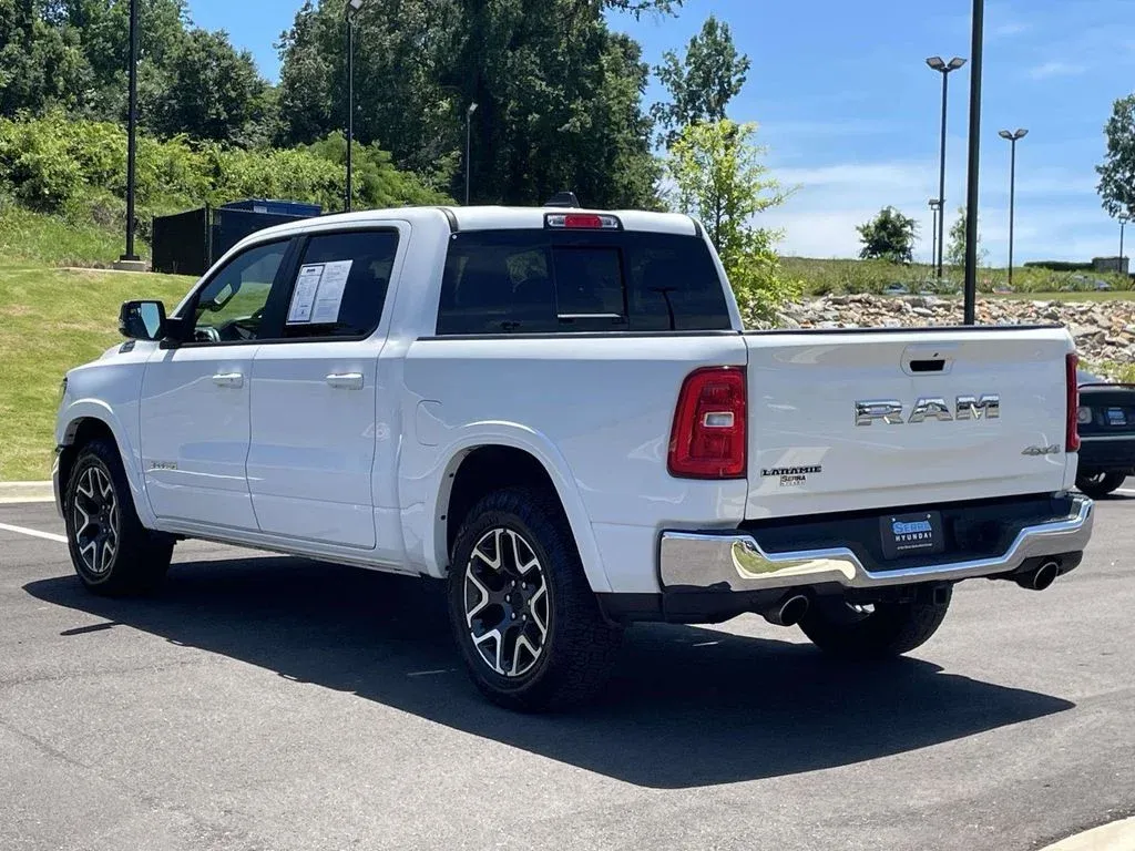 2025 Ram 1500 Laramie thumbnail 5