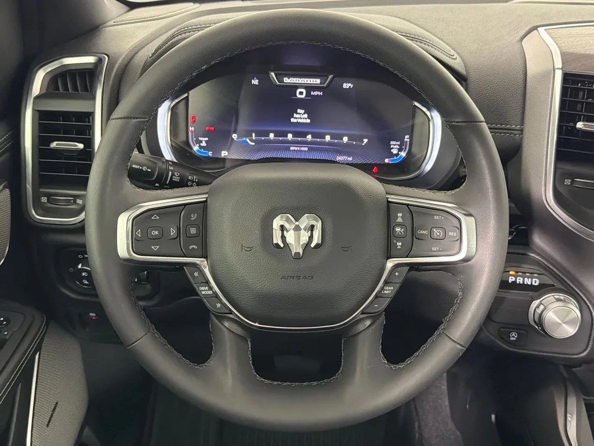 2025 Ram 1500 Laramie thumbnail 25