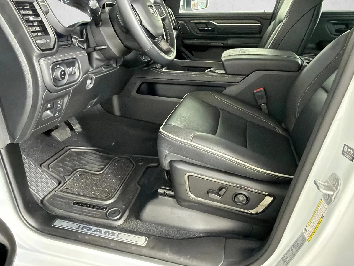 2025 Ram 1500 Limited thumbnail 11