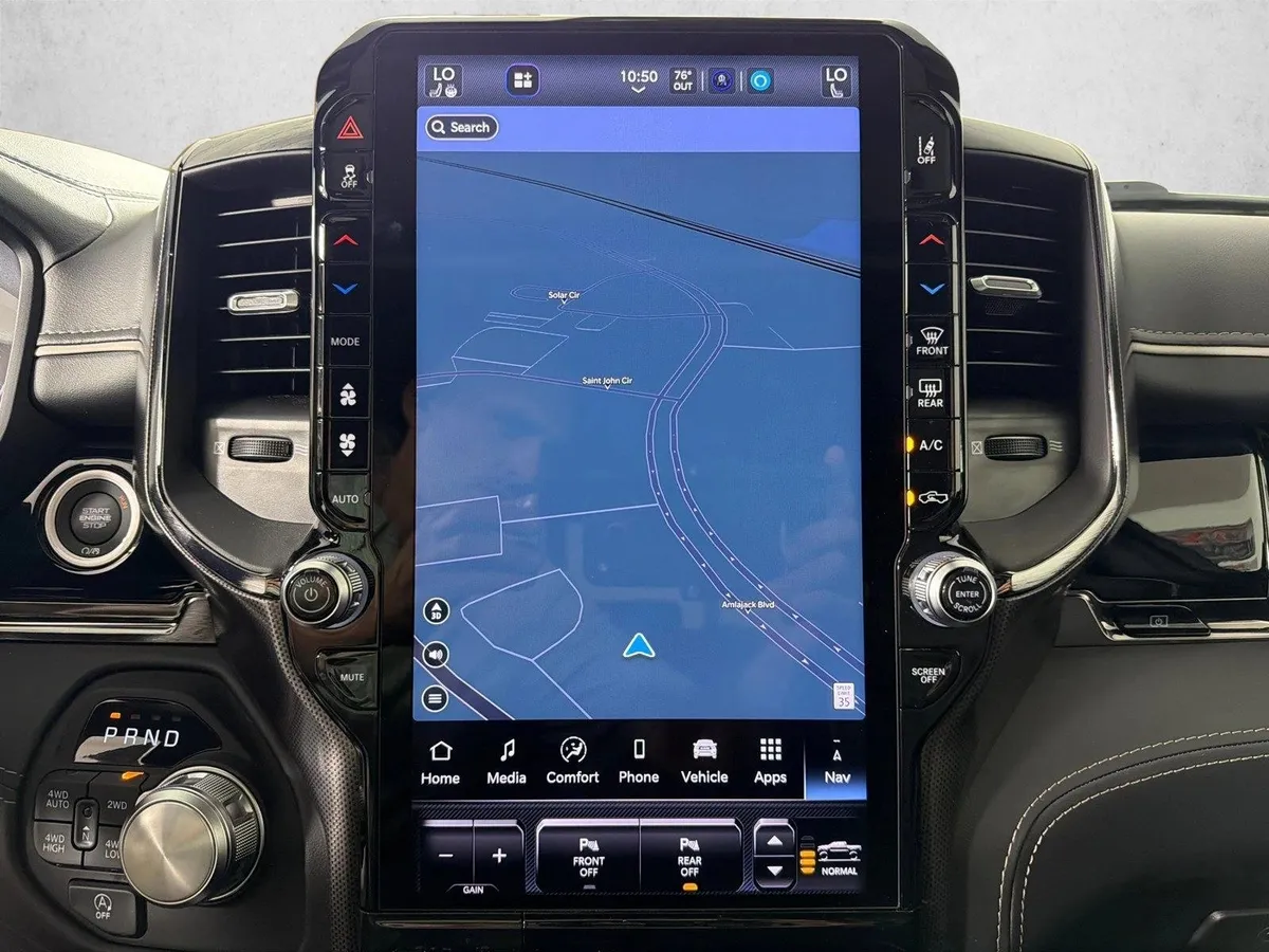 2025 Ram 1500 Limited thumbnail 3