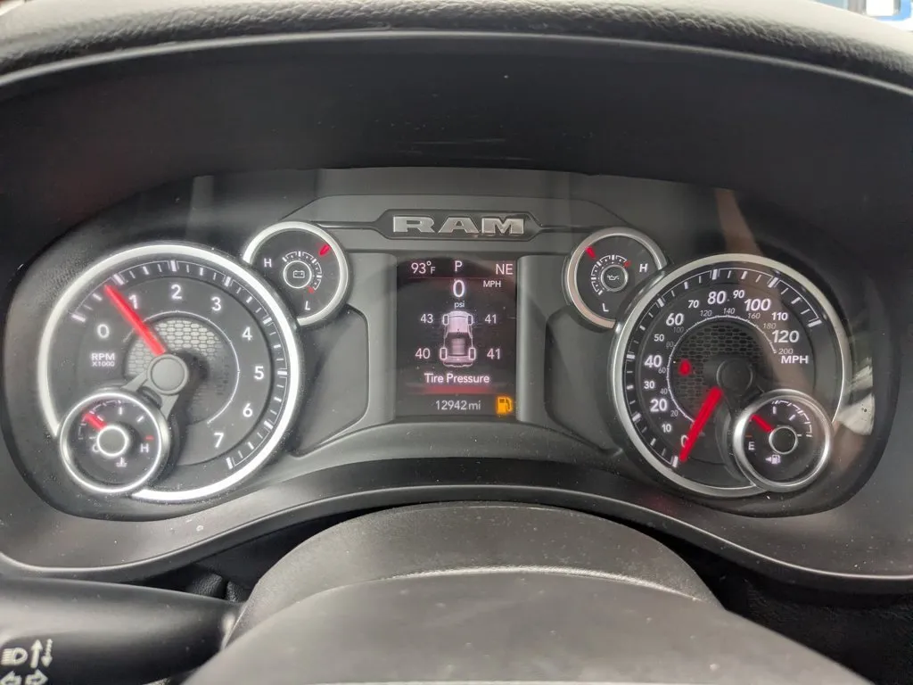 2025 Ram 1500 Lone Star thumbnail 15