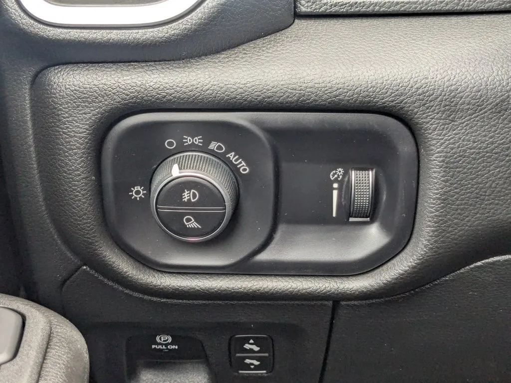 2025 Ram 1500 Lone Star thumbnail 20