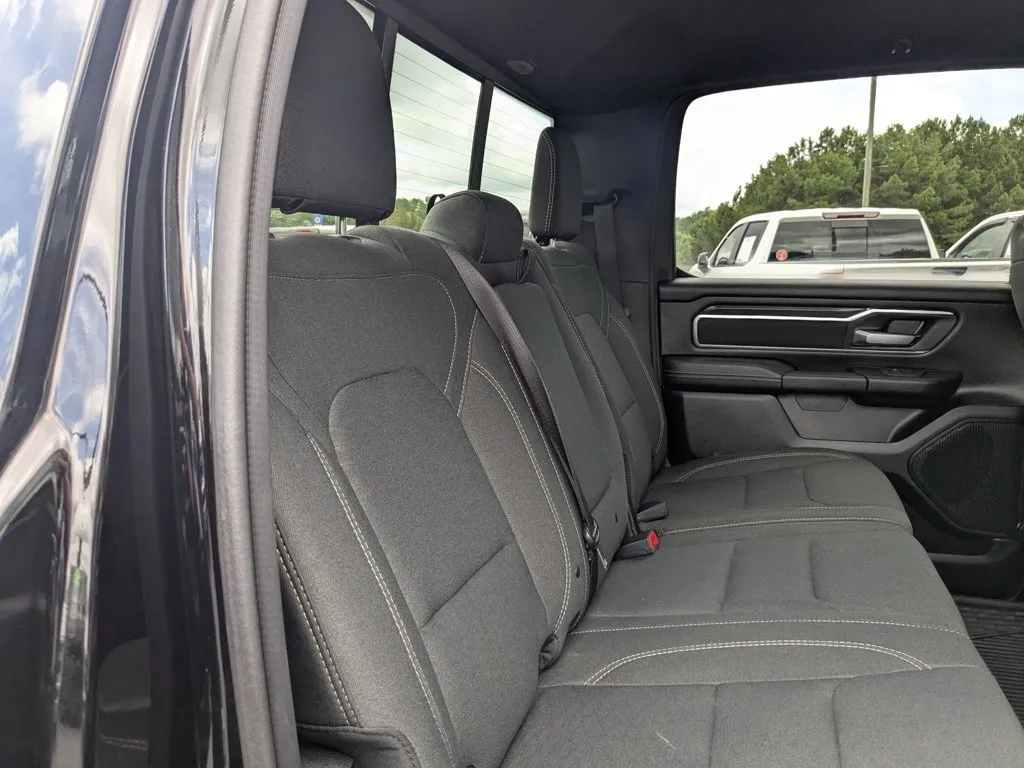 2025 Ram 1500 Lone Star thumbnail 24