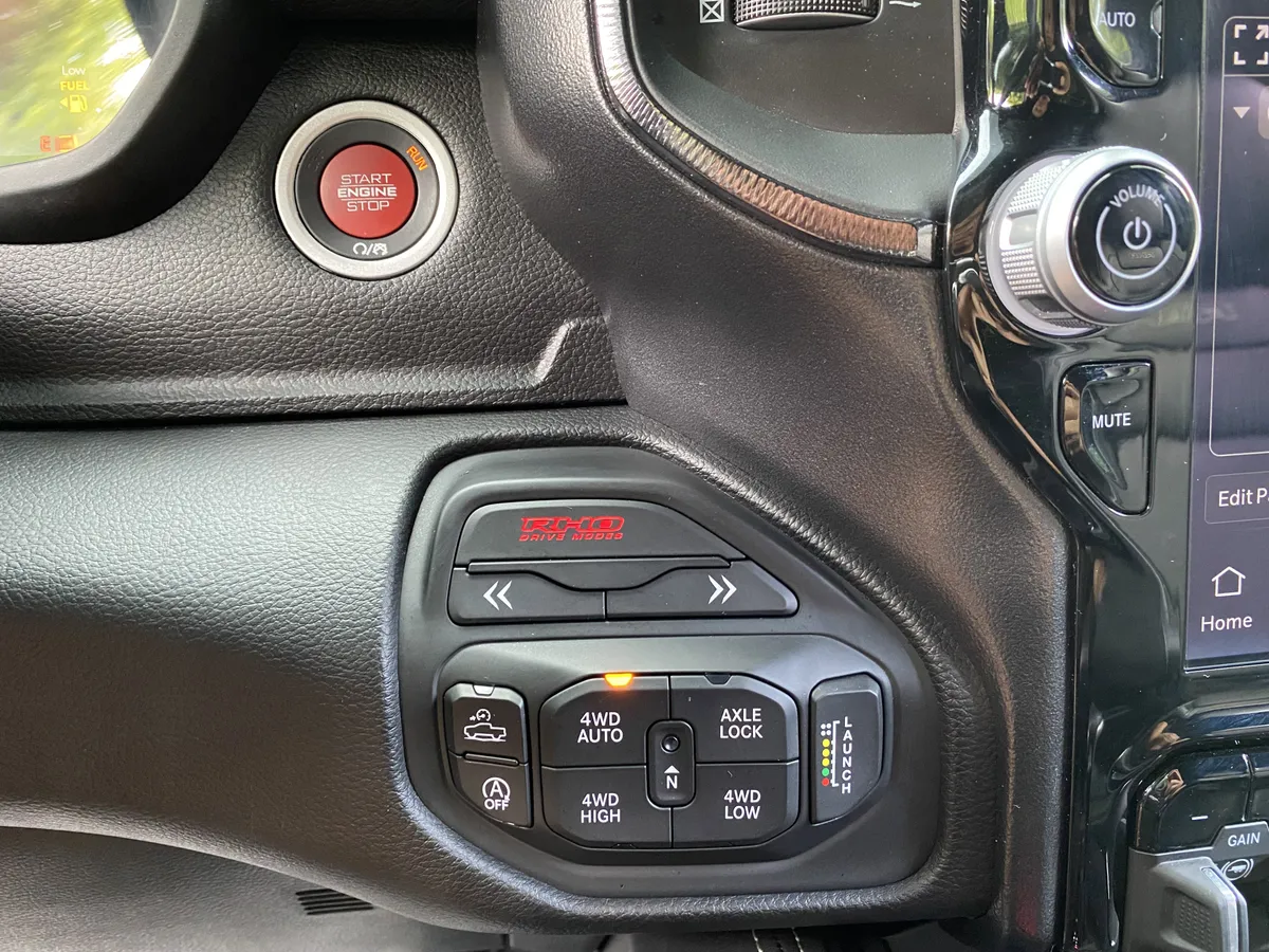 2025 Ram 1500 RHO thumbnail 19