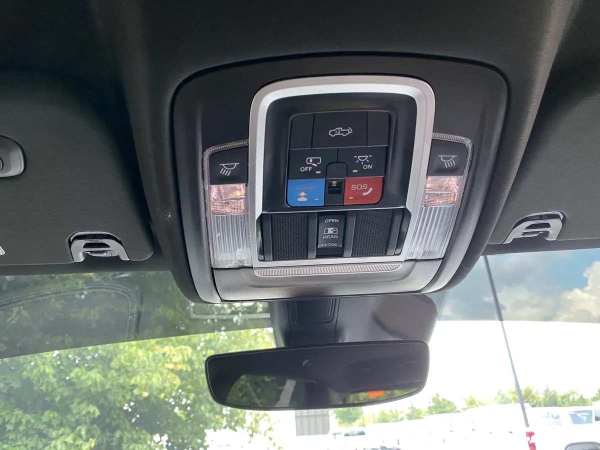 2025 Ram 1500 RHO thumbnail 25
