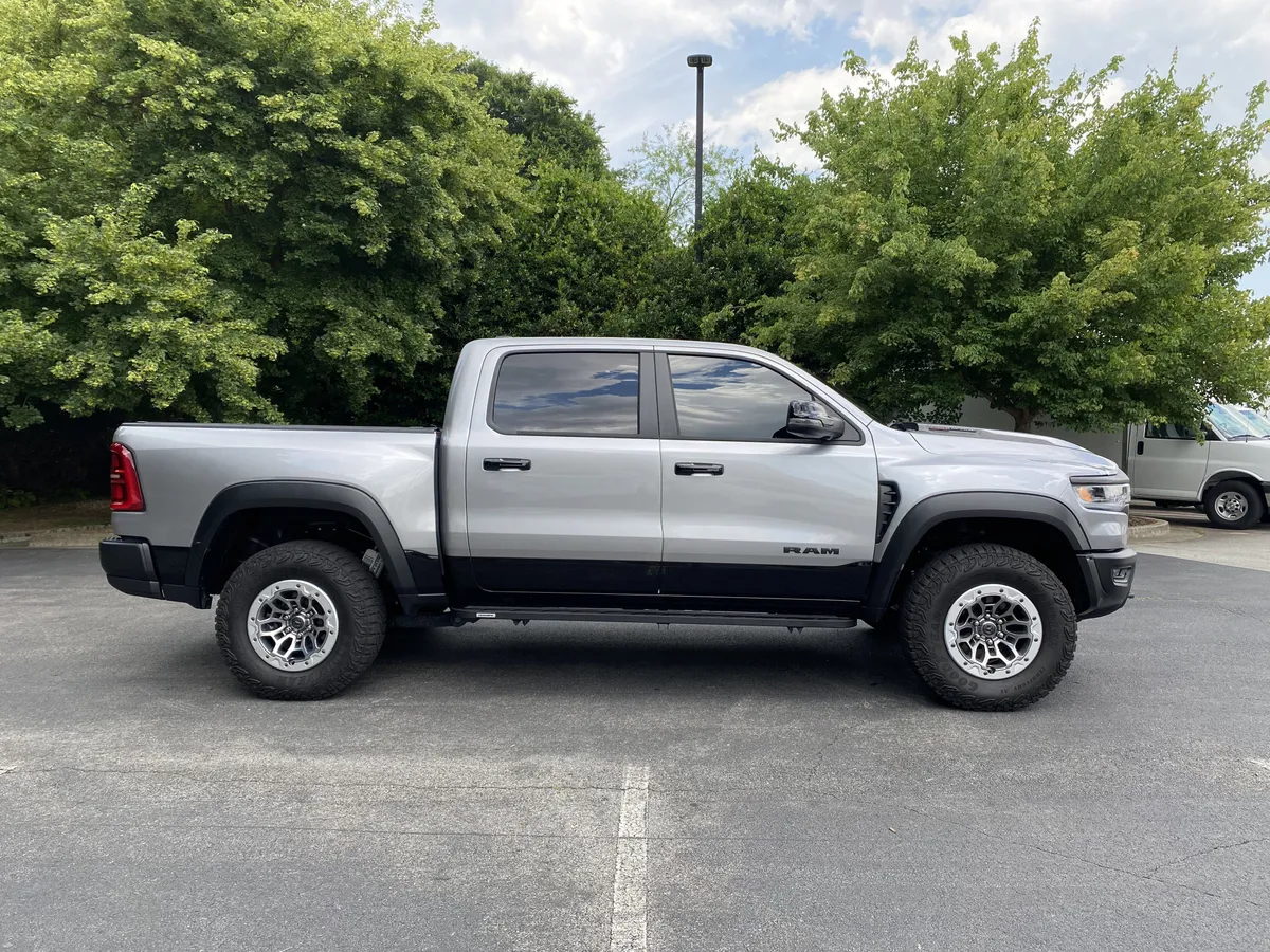 2025 Ram 1500 RHO thumbnail 6