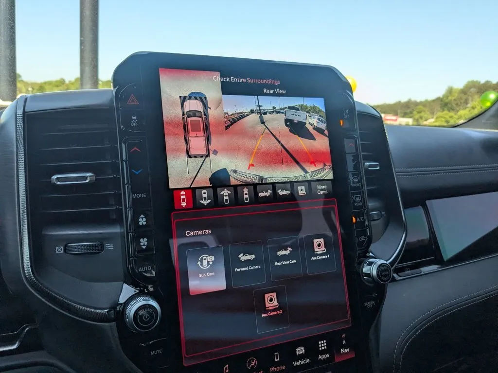 2025 Ram 1500 RHO thumbnail 18