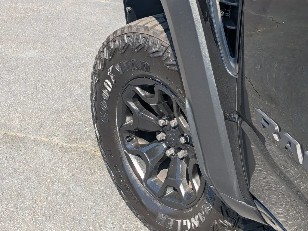 2025 Ram 1500 RHO thumbnail 9