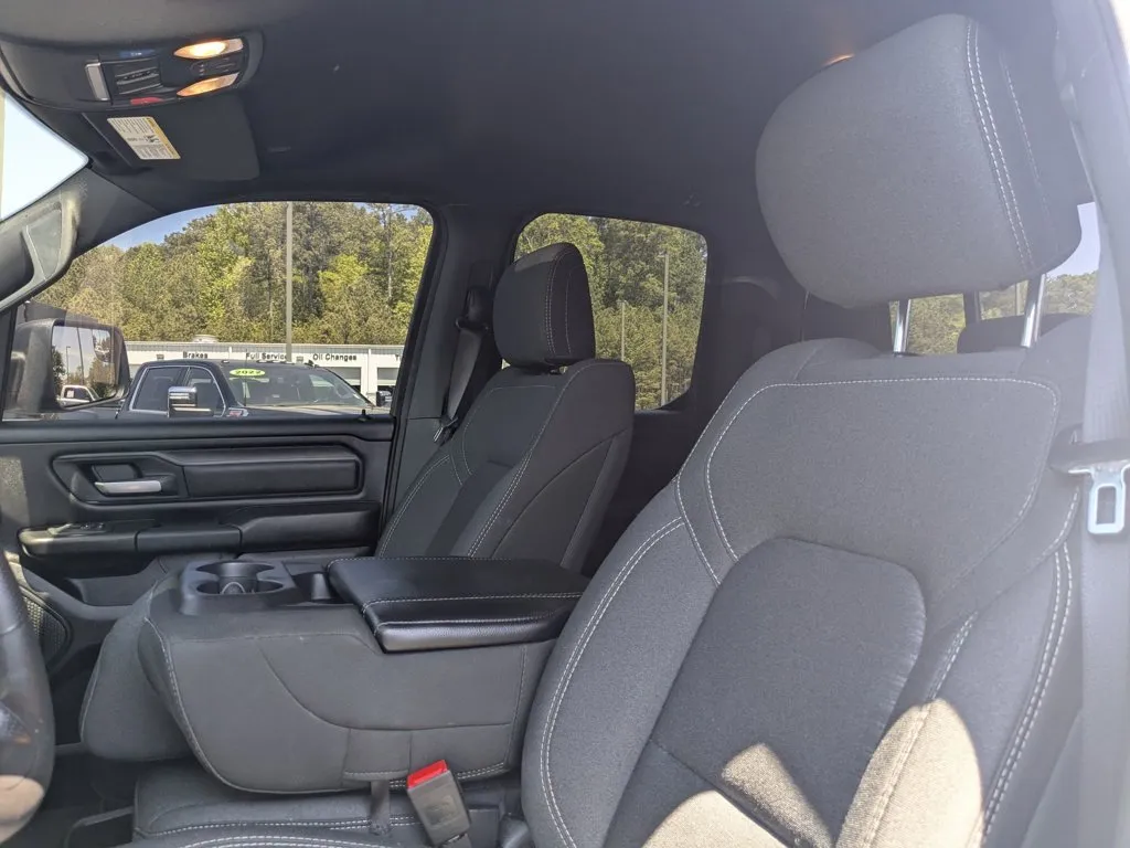 2025 Ram 1500 Tradesman thumbnail 14