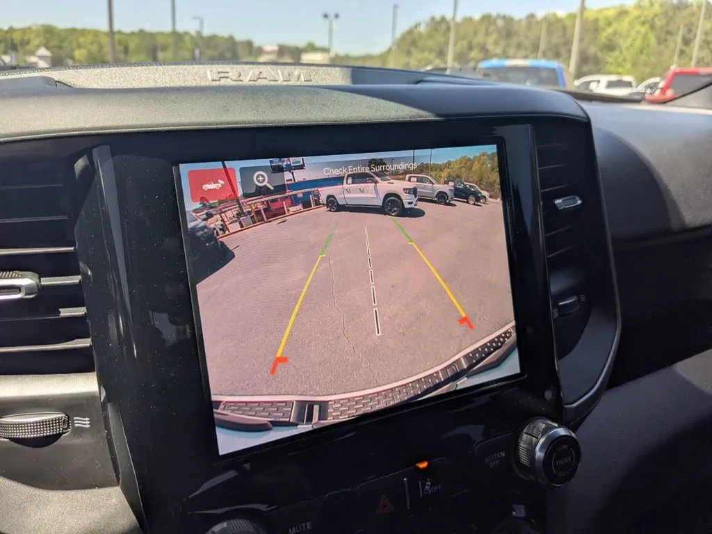 2025 Ram 1500 Tradesman thumbnail 16