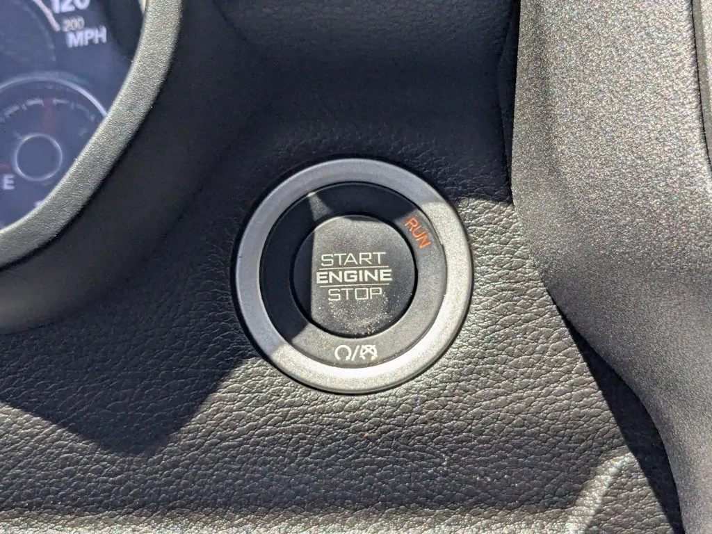 2025 Ram 1500 Tradesman thumbnail 19