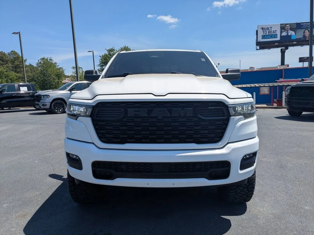 2025 Ram 1500 Tradesman thumbnail 2