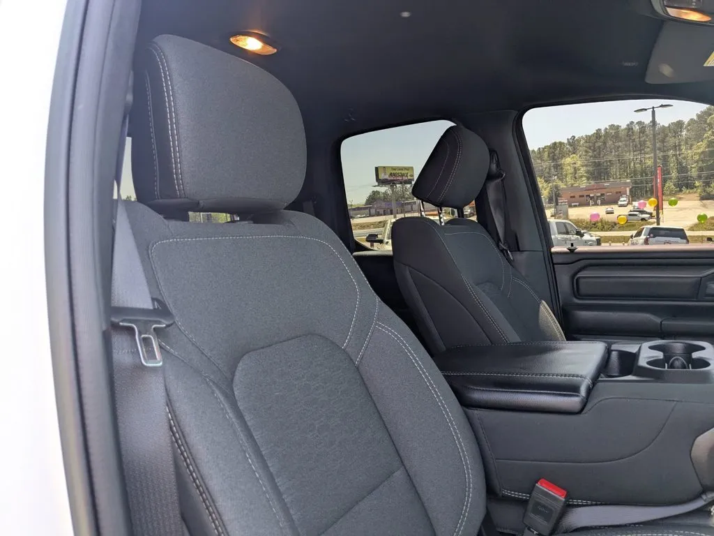 2025 Ram 1500 Tradesman thumbnail 25