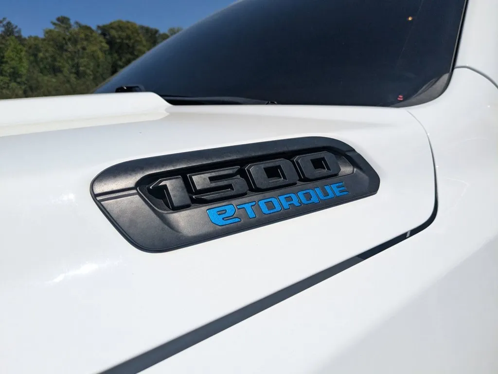 2025 Ram 1500 Tradesman thumbnail 28
