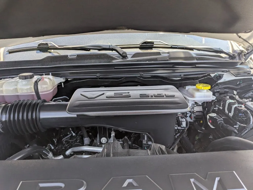 2025 Ram 1500 Tradesman thumbnail 29